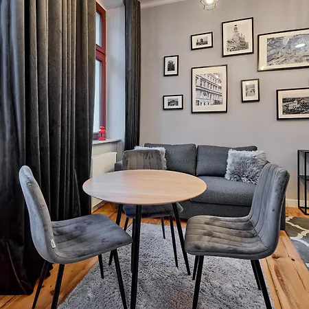 Stary Browar With Mezzanine By Bookinghost * 포즈난